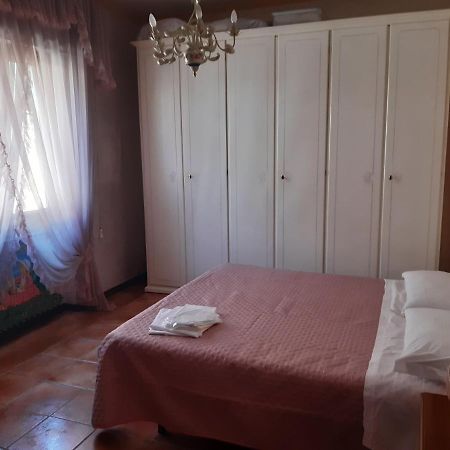לינה וארוחת בוקר ל'אקווילה Casa Guerrino מראה חיצוני תמונה