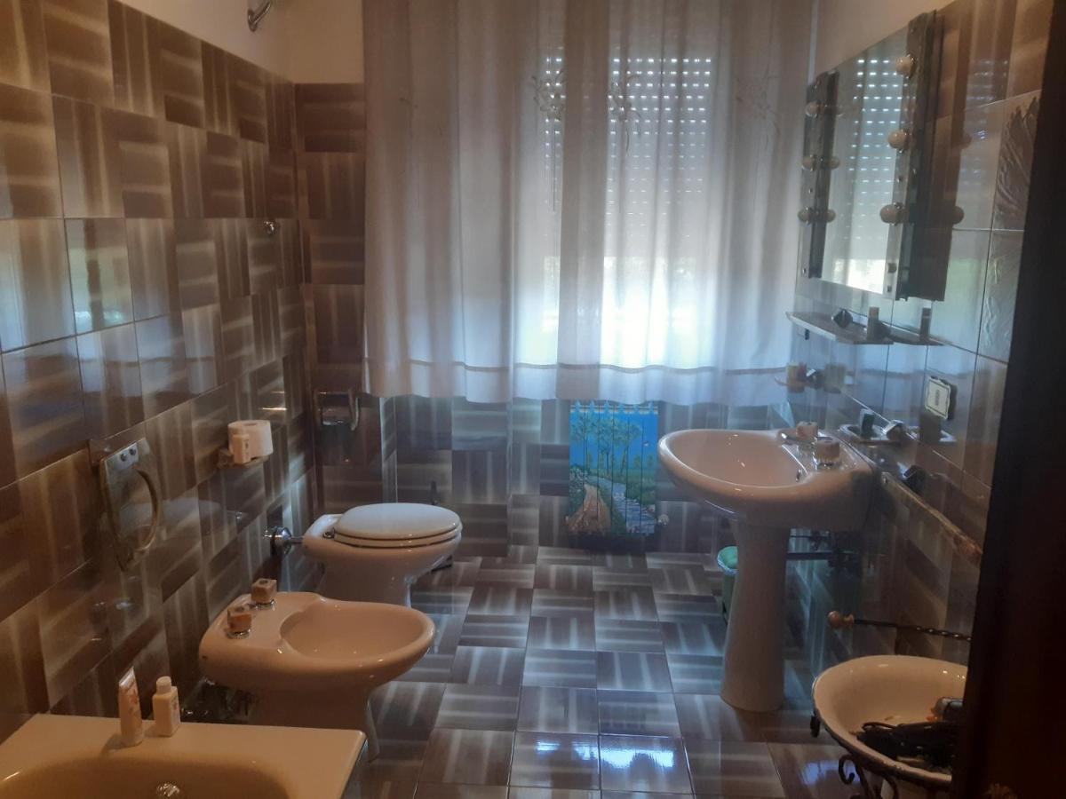 לינה וארוחת בוקר ל'אקווילה Casa Guerrino מראה חיצוני תמונה