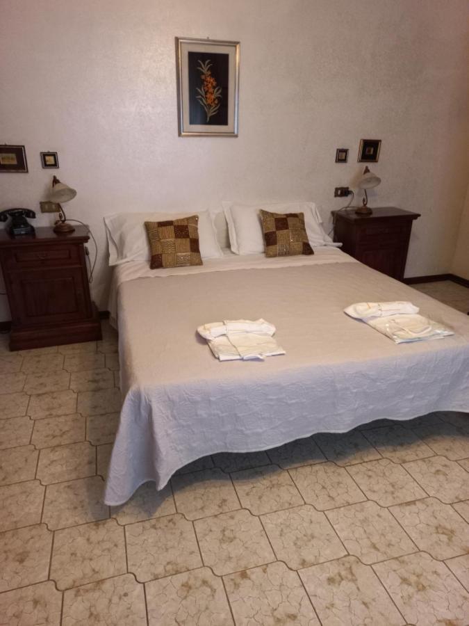 לינה וארוחת בוקר ל'אקווילה Casa Guerrino מראה חיצוני תמונה